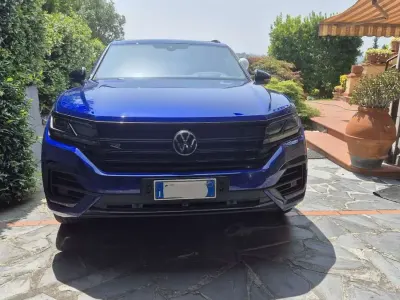 Usata VW Touareg R 462 CV (339 kW) 2021 Blu/azzurro SUV