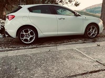 Usata Alfa Romeo Giulietta Quadrifoglio 109 CV (80 kW) 2013 Bianco Berlina