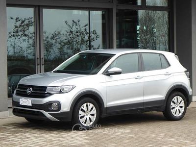 Usado VW T-Cross 95 CV (69 kW) 2019 Plateado SUV