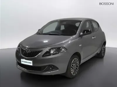 Usata Lancia Ypsilon S 70 CV (51 kW) 2024 Grigio Utilitaria