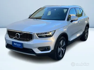 Usata Volvo XC40 Inscription 129 CV (94 kW) 2021 Argento SUV