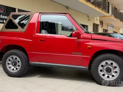 Usata Suzuki Vitara 96 CV (70 kW) 1996 Rosso Cabrio