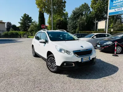 Usata Peugeot 2008 Active 82 CV (60 kW) 2014 Bianco SUV