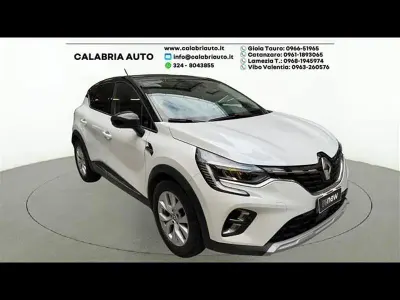 Gebraucht Renault Captur Intens 145 PS (106 kW) 2022 Weiß SUV