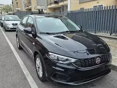 Usata Fiat Tipo 95 CV (69 kW) 2017 Nero Berlina
