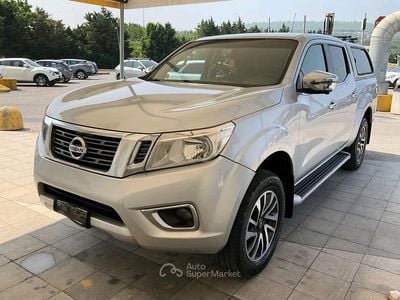 Usata Nissan Navara 190 CV (139 kW) 2016 Gray Pick-up