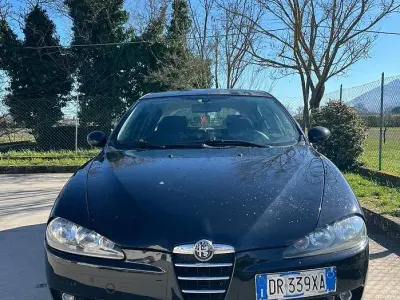 Usata Alfa Romeo 147 116 CV (85 kW) 2008 Nero Utilitaria