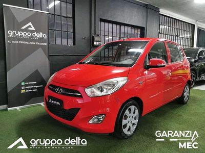 Usata Hyundai i10 Comfort 86 CV (63 kW) 2012 Rosso Utilitaria