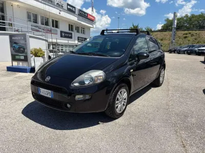 Usata Fiat Punto Street 77 CV (56 kW) 2017 Nero Utilitaria