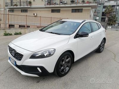 Usata Volvo V40 CC 115 CV (84 kW) 2014 Bianco Station wagon