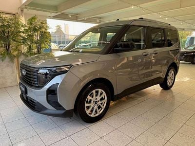 Käytetty Ford Tourneo Courier Titanium 125 HP (91 kW) 2025 Hopea Tila-auto