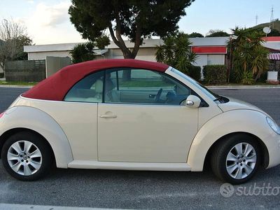 Usata VW New Beetle Cabriolet 115 CV (84 kW) 2009 Cabrio