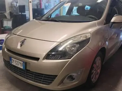 Occasion Renault Scenic E-Tech 131 PK (96 kW) 2010 Grijs Sedan