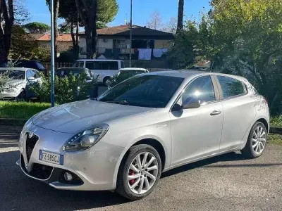 Usata Alfa Romeo Giulietta Super 120 CV (88 kW) 2020 Grigio Utilitaria
