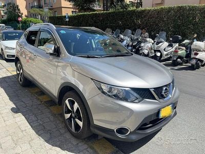 Usata Nissan Qashqai 110 CV (80 kW) 2016 Grigio SUV