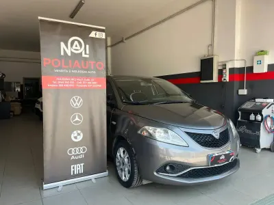 Usata Lancia Ypsilon Gold 95 CV (69 kW) 2016 Grigio Utilitaria