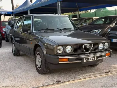 Usata Alfa Romeo Alfetta Quadrifoglio 130 CV (95 kW) 1984 Berlina