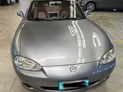 Usata Mazda MX5 110 CV (80 kW) 2002 Grigio Cabrio