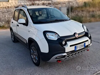 Usata Fiat Panda Cross Cross 95 CV (69 kW) 2016 Bianco Utilitaria