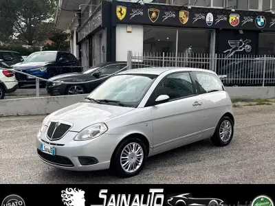 Usata Lancia Ypsilon 60 CV (44 kW) 2007 Grigio Utilitaria