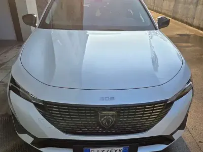 Usata Peugeot 308 Allure 131 CV (96 kW) 2022 Bianco Berlina