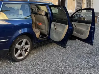 Usata VW Passat 130 CV (95 kW) 2001 Bluazzurro Station wagon