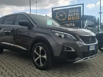 Usata Peugeot 5008 GT-line 181 CV (133 kW) 2019 Beige SUV