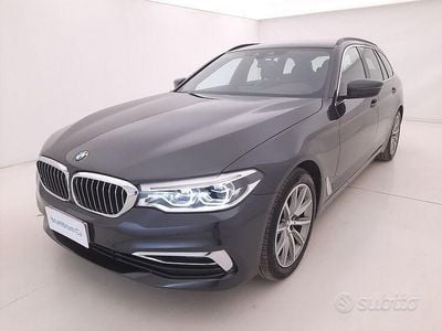 Usata BMW 530 Luxury Line 249 CV (183 kW) 2019 Grigio Station wagon