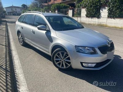 Usata Skoda Octavia 110 CV (80 kW) 2016 Grigio Utilitaria