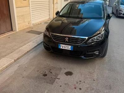Usata Peugeot 308 GT-line 131 CV (96 kW) 2019 Nero Berlina