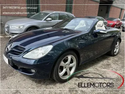 Usata Mercedes SLK350 272 CV (200 kW) 2005 Blu Cabrio