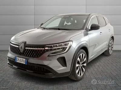 Usata Renault Austral Techno 131 CV (96 kW) 2023 Grigio SUV
