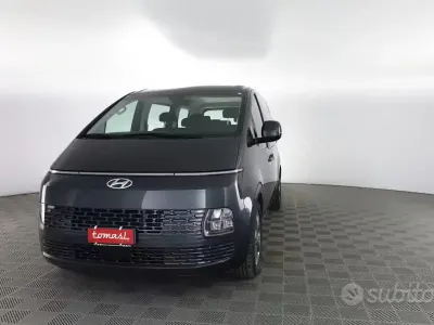 Usata Hyundai Staria 177 CV (130 kW) 2024 Graphite gray Monovolume