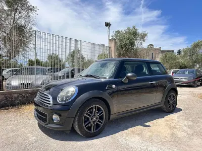 Usata Mini Cooper 90 CV (66 kW) 2010 Nero Utilitaria