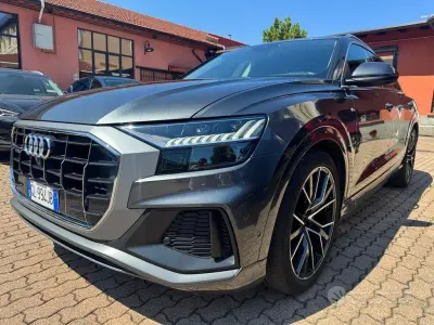Usata Audi Q8 Sport 286 CV (210 kW) 2022 Grigio SUV