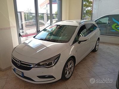 Usata Opel Astra Business 110 CV (80 kW) 2017 Bianco Station wagon