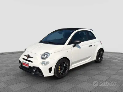 Usata Abarth 695 180 CV (132 kW) 2024 Bianco Utilitaria
