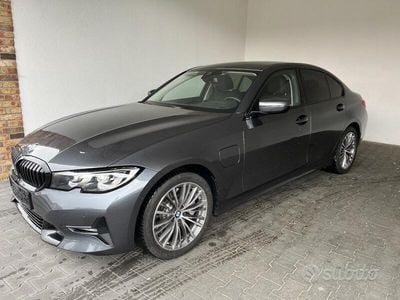 Usata BMW 330e Sport Line 184 CV (135 kW) 2021 Grigio Berlina