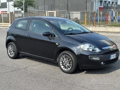 Usata Fiat Punto Evo 69 CV (50 kW) 2011 Nero Utilitaria