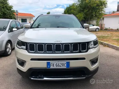 Usado Jeep Compass Opening Edition 140 CV (102 kW) 2017 Blanco SUV