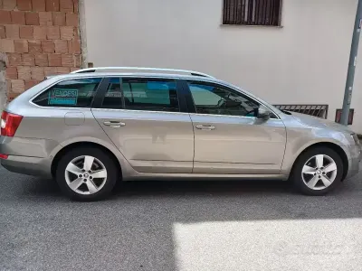 Usata Skoda Octavia 110 CV (80 kW) 2016 Grigio Station wagon