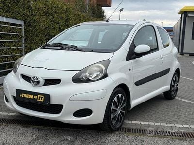 Usata Toyota Aygo 67 CV (49 kW) 2011 Bianco Utilitaria