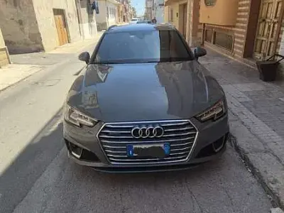 Usata Audi A4 S-Line 190 CV (139 kW) 2019 Grigio Station wagon
