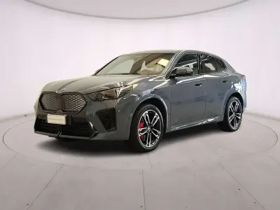 Usata BMW iX2 M Sport 150 kW (204 CV) 2025 Storm bay SUV