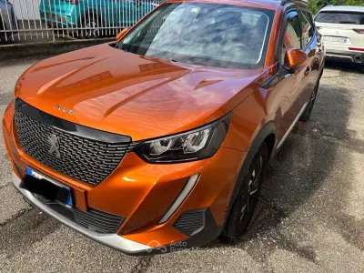 Używany Peugeot 2008 102 KM (75 kW) 2020 Pomarańczowy SUV
