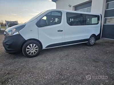 Usata Opel Vivaro 140 CV (102 kW) 2015 Bianco Monovolume
