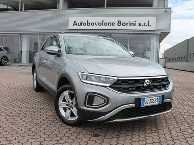 Usata VW T-Roc Life 116 CV (85 kW) 2022 Pyrit silver SUV