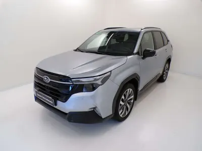 Usata Subaru Forester Premium 136 CV (100 kW) 2025 Argento metallizzato SUV