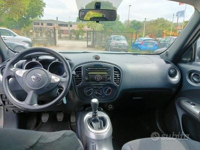 Usata Nissan Juke Tekna 110 CV (80 kW) 2015 Grigio SUV