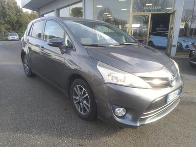 usata Toyota Verso 2.0 D Active 7 posti